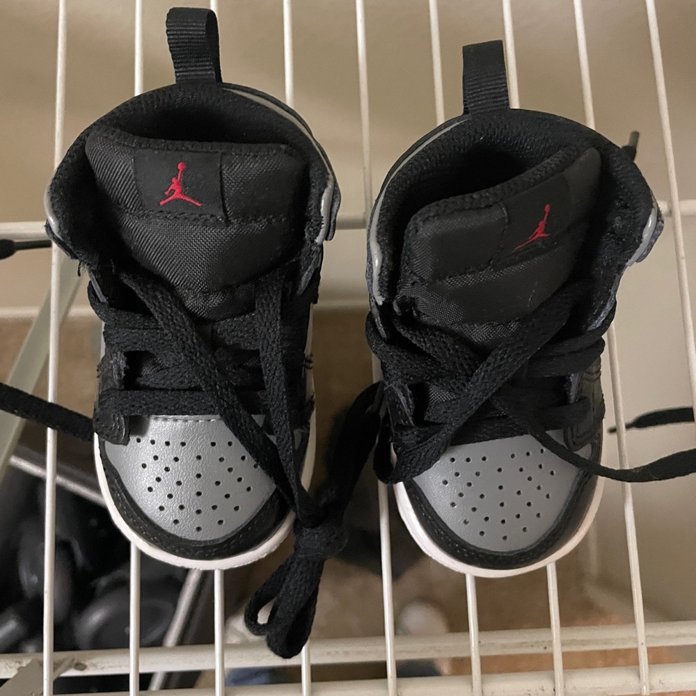 New! Nike Jordan 1 Mid Shadow Red Baby Toddler Boys sneaker size 4